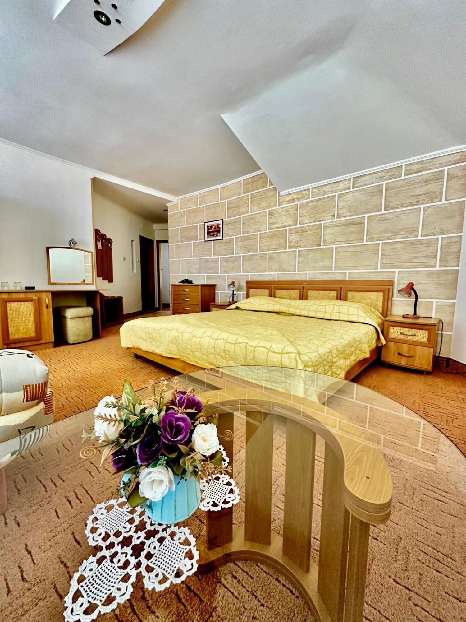 Family Hotel The Golden Fish Sozopol Eksteriør bilde